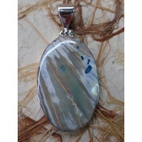 Cabochon ovale nacre