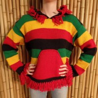 Pull Otaki rasta capuche à pompon