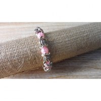 Bracelet perles roses tour Eiffel