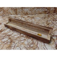 Boite coffre pyra porte encens bois 
