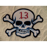 Autocollant tête de mort 13
