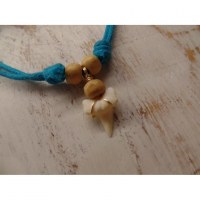 Collier bleu Isla coche mako 