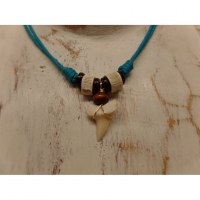 Collier bleu perles en os Los Roques mako 