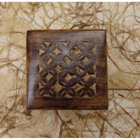 Coffret en bois motifs floraux